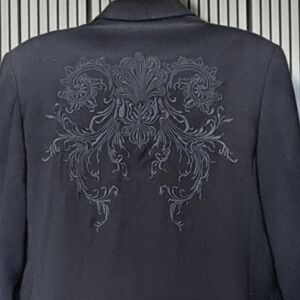 🆕NWOT Pronti embroidered blazer